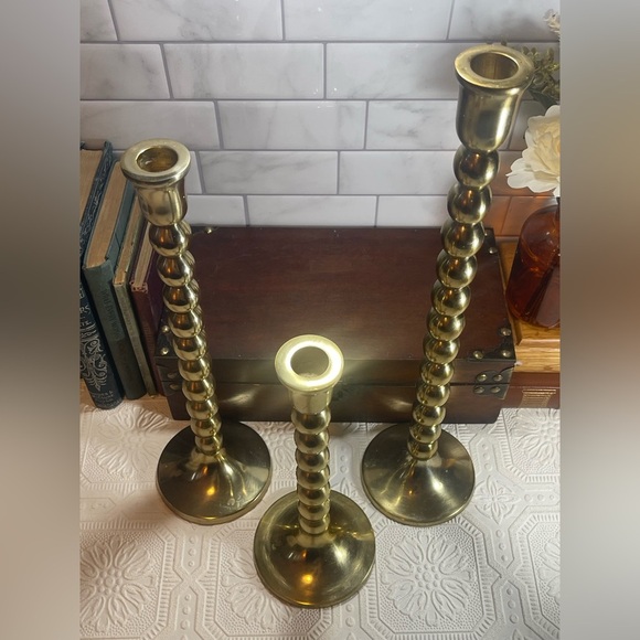 Set of 3 Vintage Knobbed Circle Brass Candlestick Holders - Picture 3 of 6